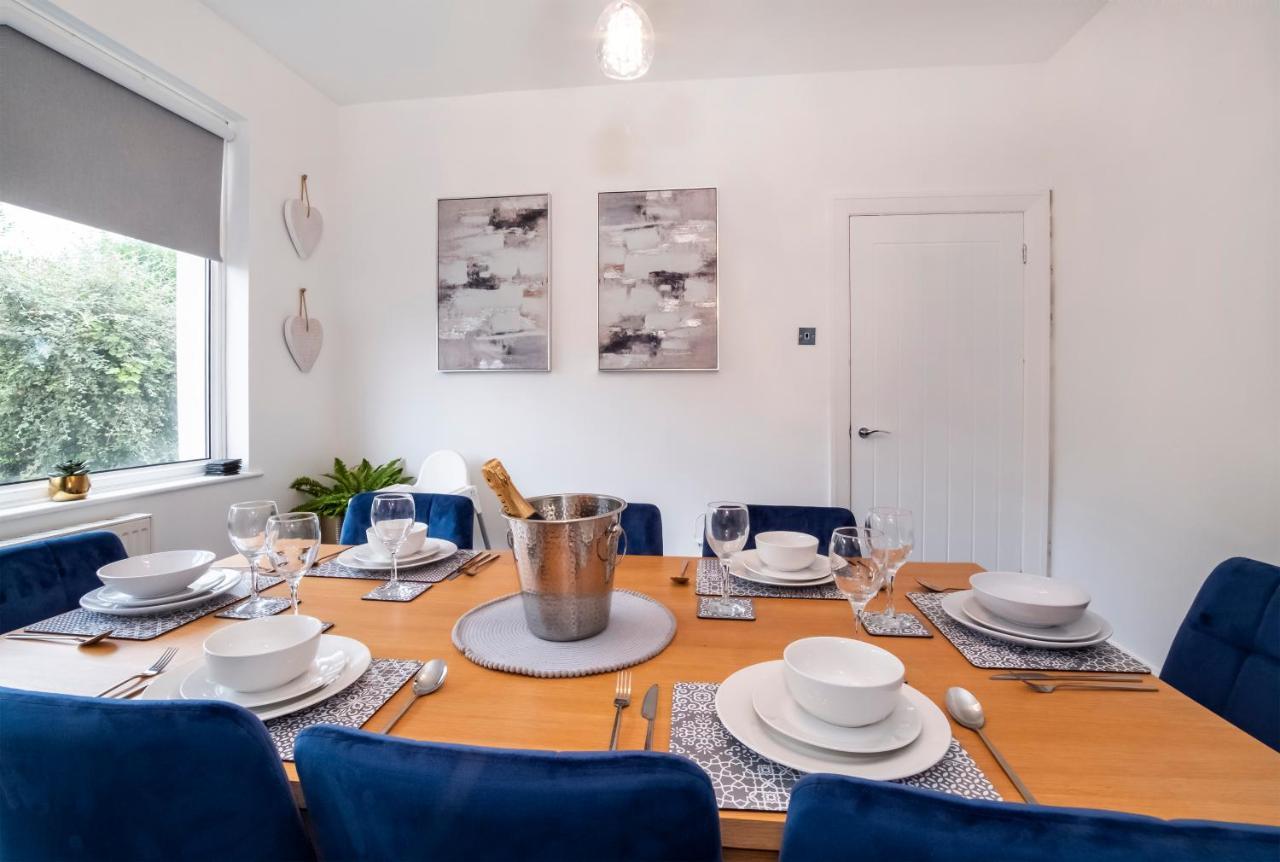 Вилла Stylish Hot Tub House With Free Parking! Йорк Экстерьер фото